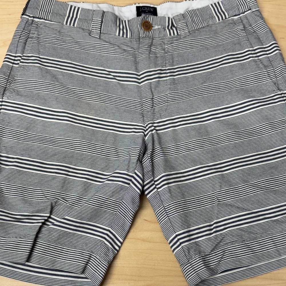 J. Crew Men's Blue and White Gramercy Striped Shorts size 30